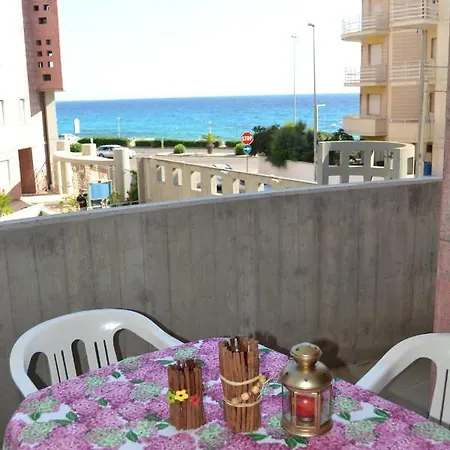 Window On The Sea Apartment *